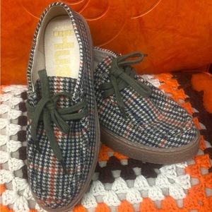 Hush Puppies - Retro style- Plaid loafer shoes- 1” rubber sole